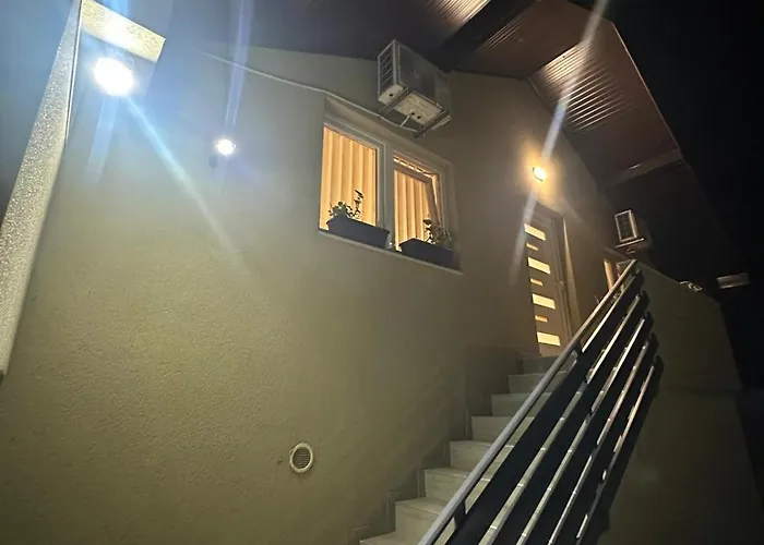 Elda Apartments